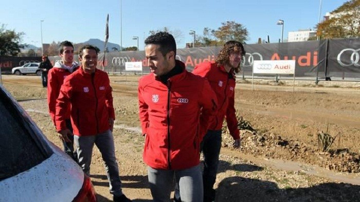 Cả 6 cầu thủ cùng nhau chạy thử trong vòng 15 phút trên đường chạy tại khu liên hợp Ciutat Esportiva.